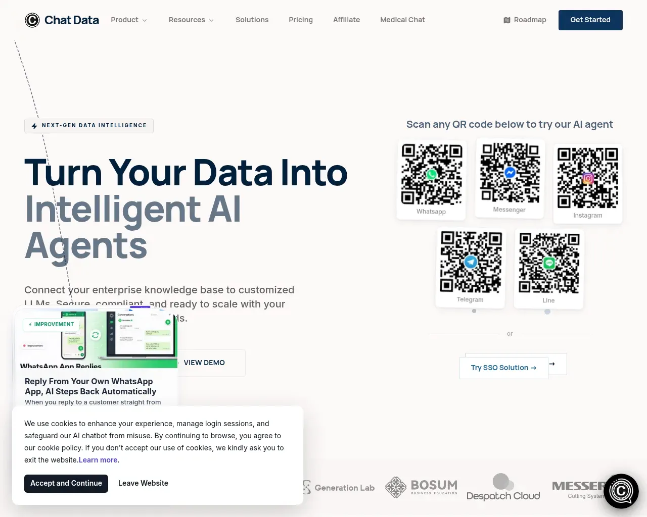 Chat Data होमपेज — "Turn Your Data Into Intelligent AI Agents" हीरो, WhatsApp, Messenger, Instagram, Telegram और Line पर लाइव एजेंट आज़माने के लिए QR कोड, साथ ही ग्राहक लोगो